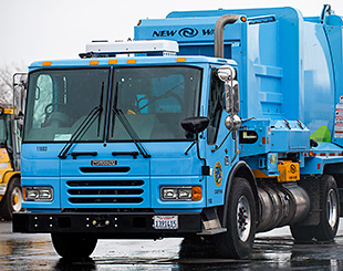 Video thumbnail for Liquefied Natural Gas Allows for Cleaner Refuse Collection in Sacramento